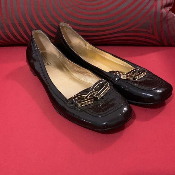Great gently used Coach patent leather shoes - Picture 1 of 6